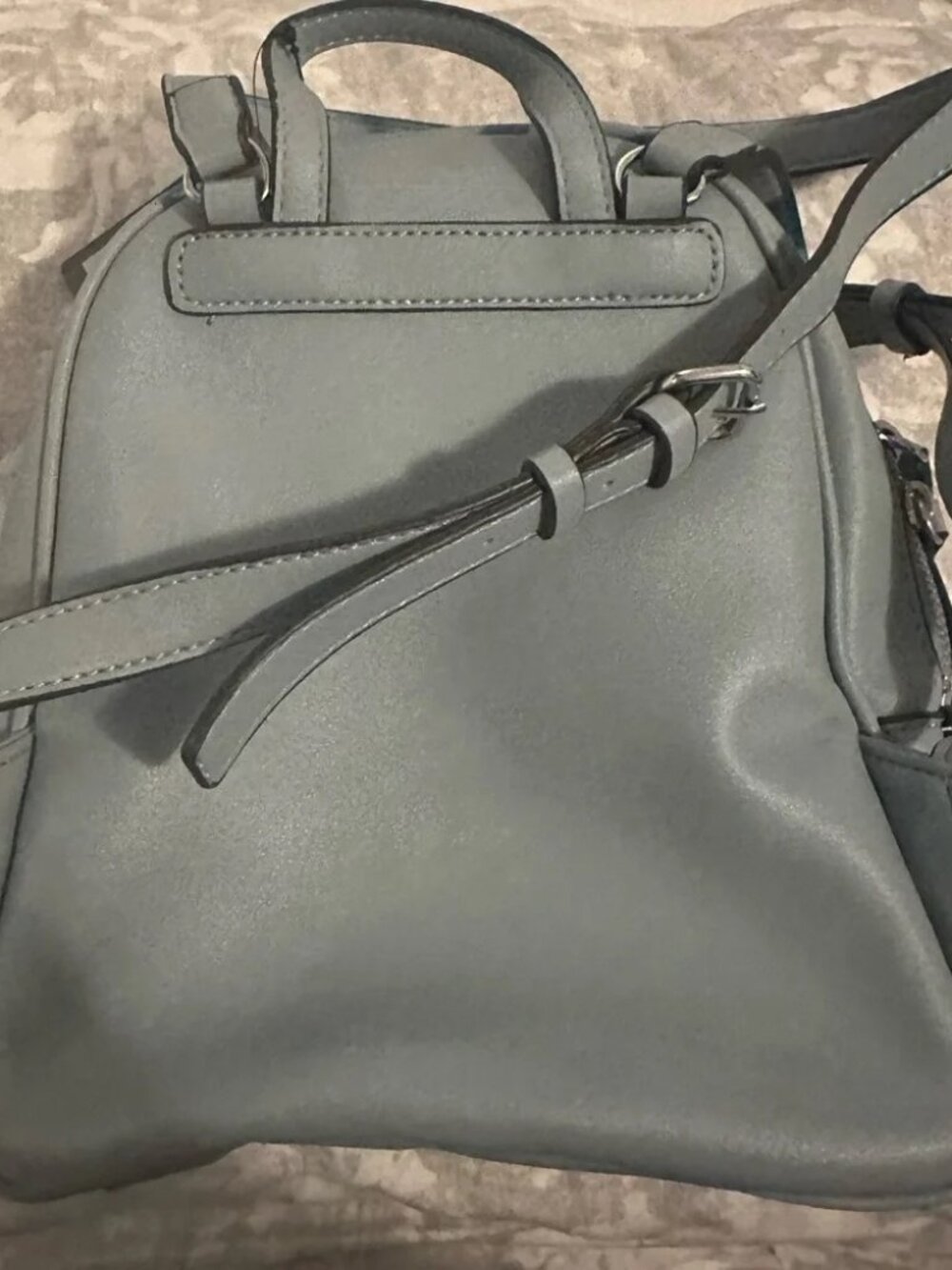 [BOGO] NWT Blue Guess Mini Backpack‎ Purse - Picture 2 of 3